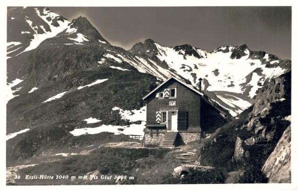 Etzli-Hütte mit Piz Giuf Vorderseite