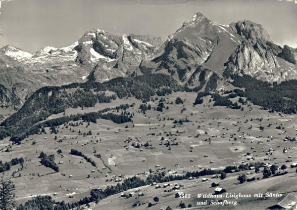 Wildhaus-Lisighaus mit Säntis und Schafberg Vorderseite
