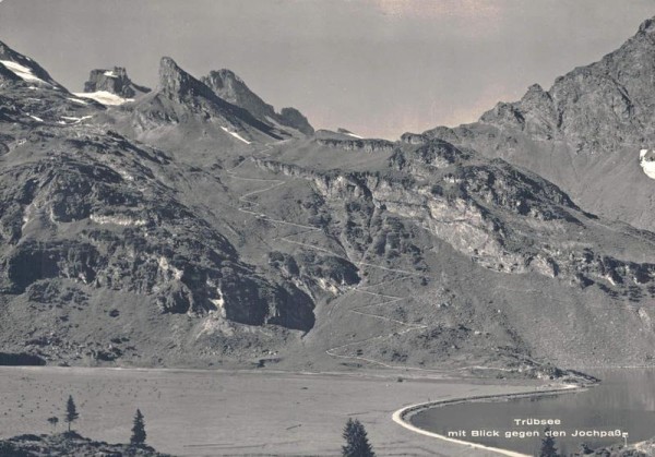 Trübsee mit Blick gegen Jochpass Vorderseite