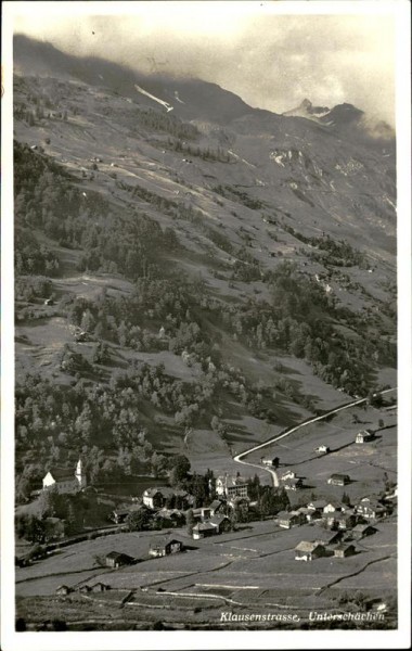 Unterschächen - Klausenstrasse Vorderseite