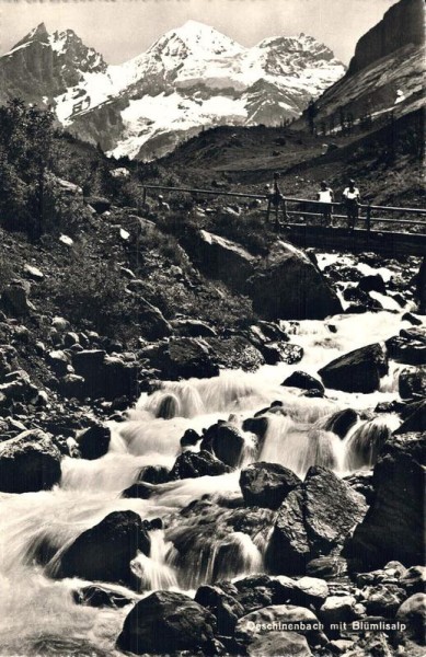 Oeschinenbach mit Blümlisalp Vorderseite