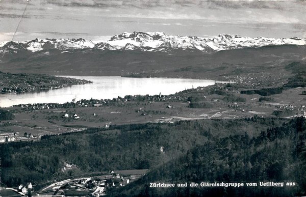 Uetliberg, Berghaus Uto-Kulm mit Blick auf Zürichsee und Glärnischgruppe Vorderseite