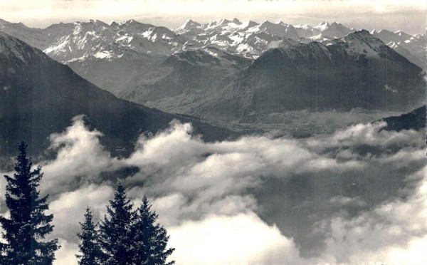 Blick vom Rigi auf Unterwaldner- und Berneralpen Vorderseite
