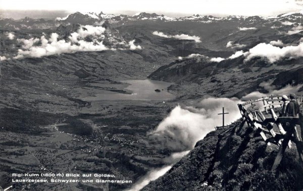 Rigi-Kulm. Blick auf Goldau, Lauerzersee, Schwyzer- und Glarneralpen Vorderseite