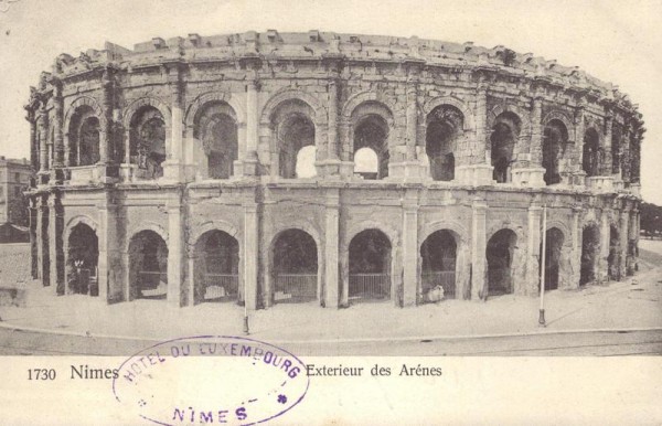 Nîmes Vorderseite
