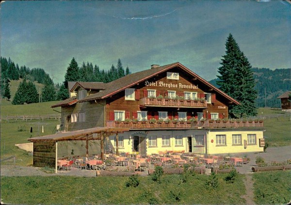 Amden, Arvenbüel, Hotel Berghus Vorderseite