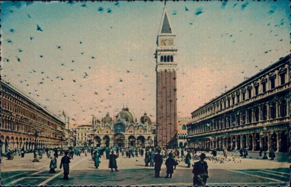 Venedig - St Markusplatz und Glockenturm Vorderseite