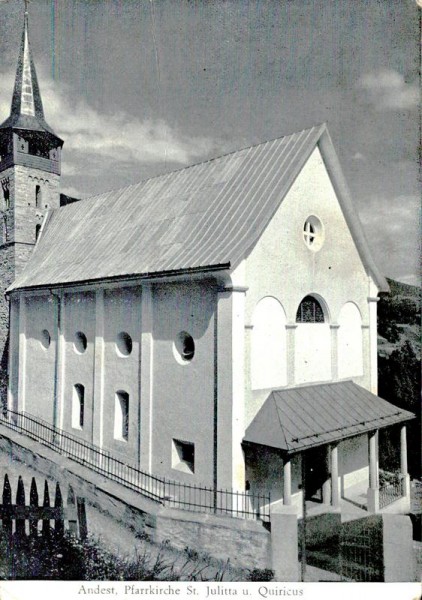 Andest, Pfarrkirche St. Julitta u. Quiricus Vorderseite