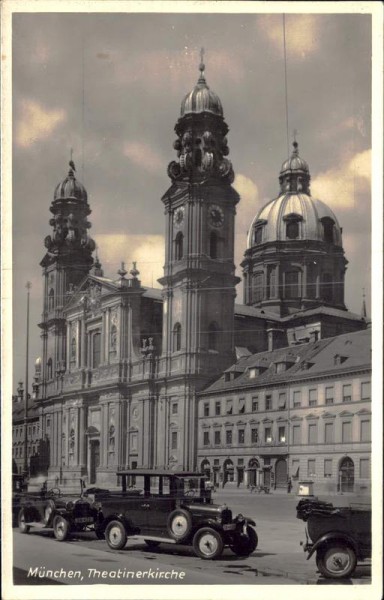 Theatinerkirche (München) Vorderseite