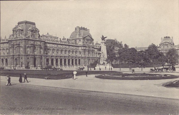 Paris, le nouveau Louvre ND Phol