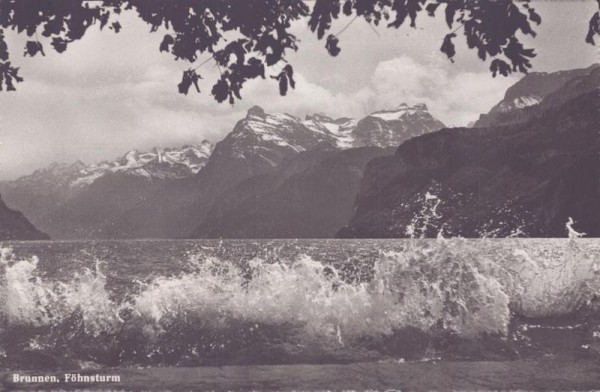 Brunnen, Föhnsturm Vorderseite