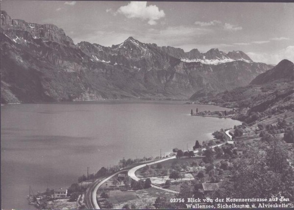 Filzbach, Blick vopn der Kerenzerstrasse auf den Wallensee, Walensee Vorderseite