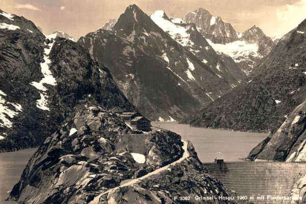 Grimsel-Hospiz mit Finsteraarhorn Vorderseite