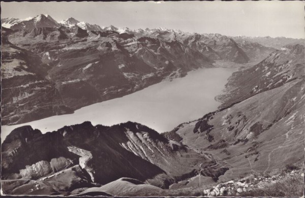 Brienzersee und Berneralpen