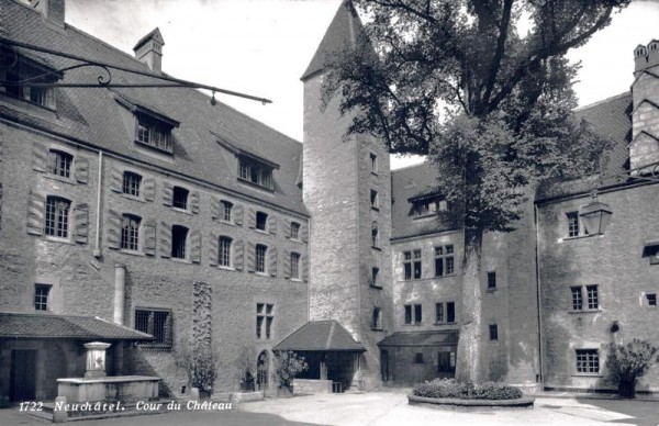 Neuchâtel. Cour du Château Vorderseite