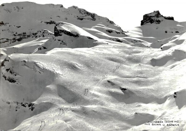 Jochpass mit Skilift und  Abfahrt Vorderseite