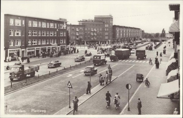 Rotterdam, Pleinweg Vorderseite