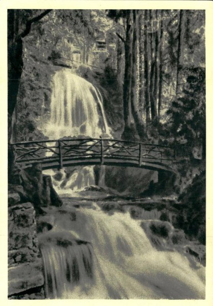 Beatushöhlen, Naturpark mit Wasserfall Vorderseite