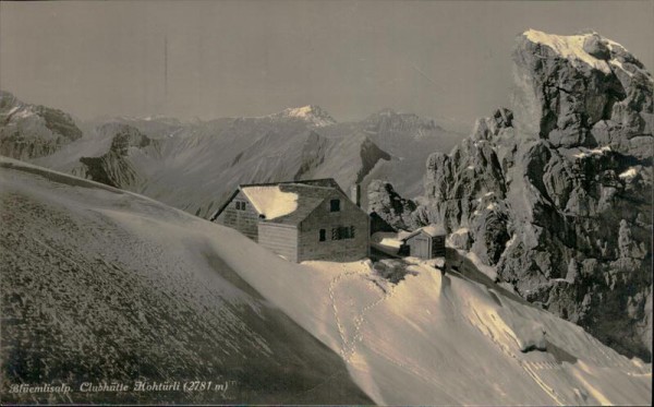 Blüemlisalp. Clubhütte Hohtürli Vorderseite