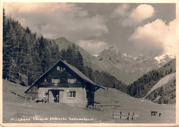 Parkhütte Varusch. Schweizerischer Nationalpark Vorderseite