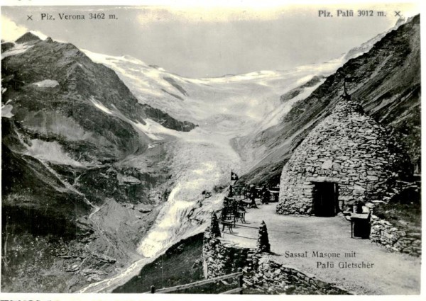 Restaurant Sassal Masone, Alp Grüm mit Palü Gletscher, Piz Palü und Piz Verona Vorderseite
