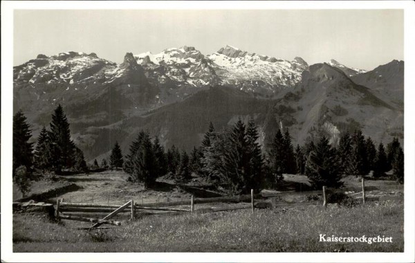 Gasthaus Oberberg (1227 m) ob Schwyz. Vorderseite