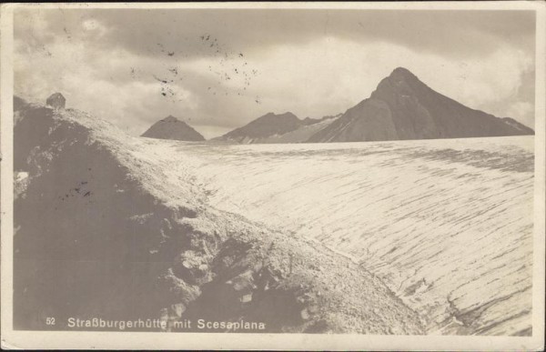 Strassburgerhütte mit Scesaplana Vorderseite