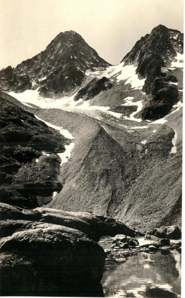 Piz Ner, Hälsistock von Oberfelleli aus  Vorderseite