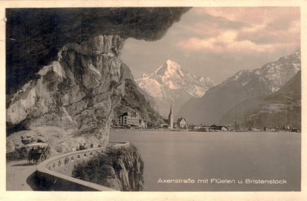 Axenstrasse mit Flüelen und Bristenstock Vorderseite