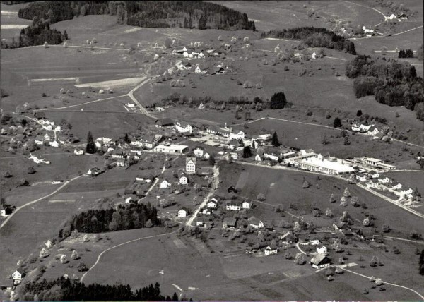 Wolfhausen, Flugaufnahme Vorderseite