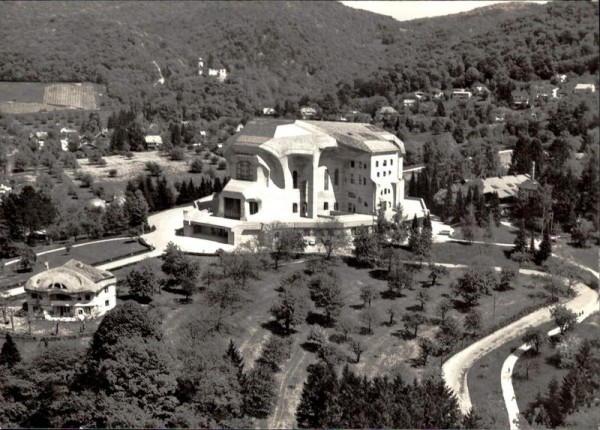 Goetheanum Dornach, Flugaufnahme Vorderseite