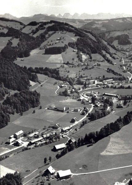 Necker SG (Togg.) mit Churfirsten - Flugaufnahmen  Vorderseite