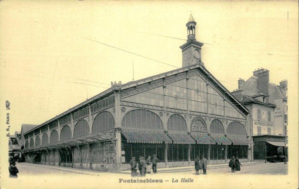 Fontainebleau-La Halle Vorderseite