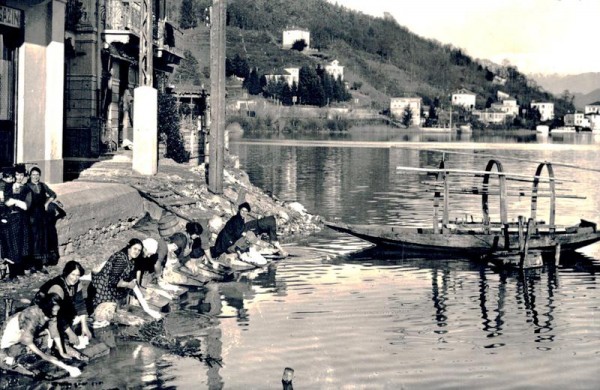 Costume ticinese Lavandaie al lago Vorderseite