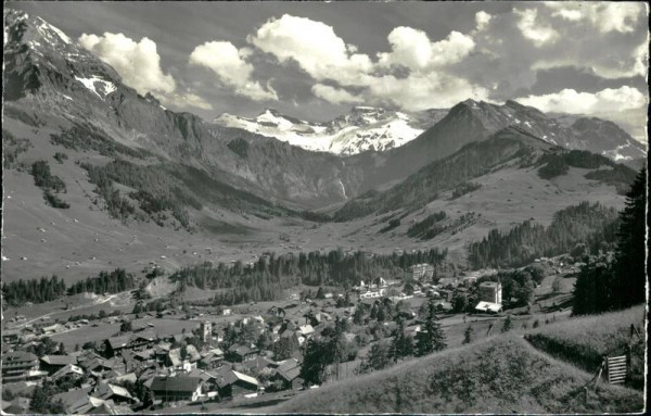 Adelboden mit dem Boden Vorderseite