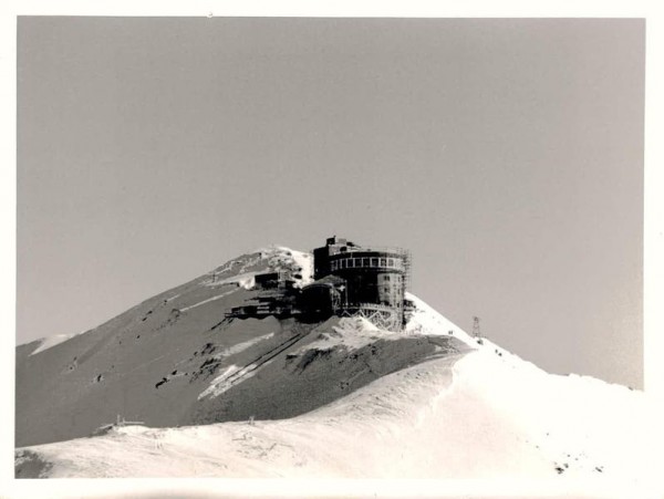 7270 Davos, Berghostel Jakobshorn, Baujahr 1958-60 Vorderseite