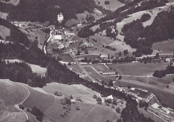 Steg im Tösstal ZH  -  Flugaufnahmen Vorderseite