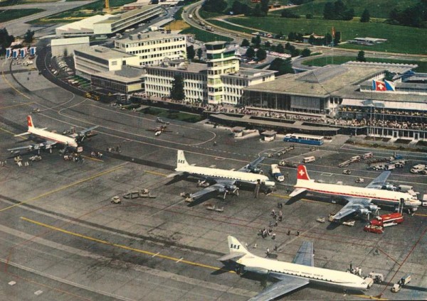 Zürich. Airport Vorderseite