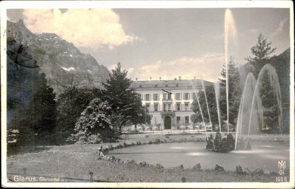 Glarnerhof Vorderseite