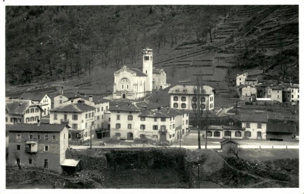 Campocologno Vorderseite