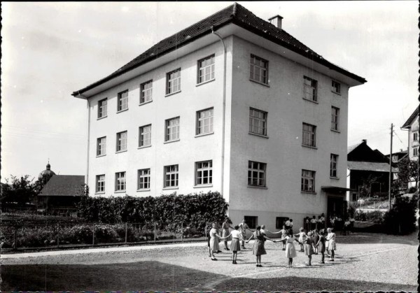 Menzingen, Schulhaus Kinderheim Marianum Vorderseite