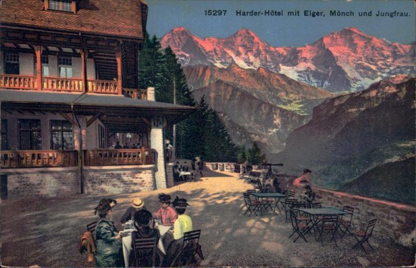 Harder-Hotel mit Eiger, Mönch und Jungfrau Vorderseite