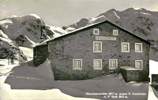 Diavolezzahütte gegen Piz Cambrena u. Piz Palü Vorderseite