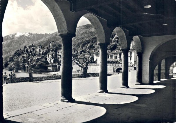 Ascona. Sotto i portici Vorderseite