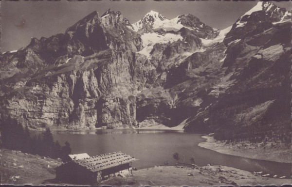 Oeschinensee mit Blümlisalp