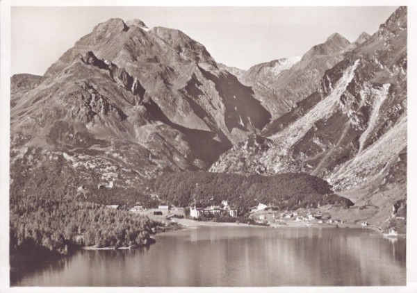 Maloja mit Silsersee und Piz Duan