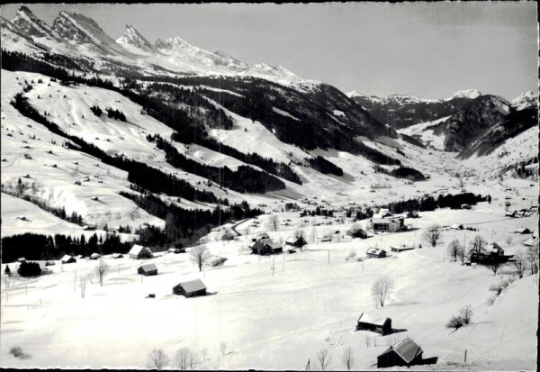 Unterwasser-Alt St.Johann mit Churfirsten Iltios und Sellamatt Vorderseite