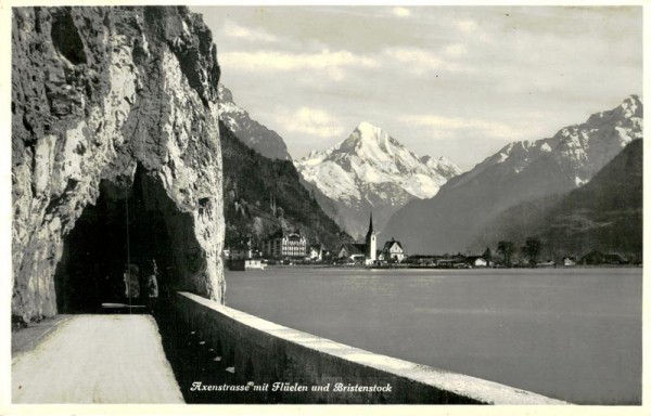 Axenstrasse mit Flüelen und Bristenstock Vorderseite