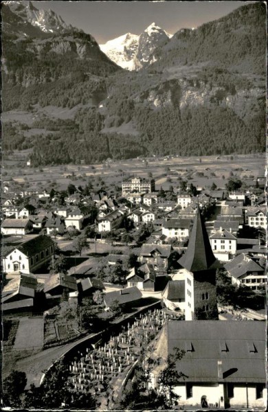 Meiringen mit Wetterhorn. Vorderseite