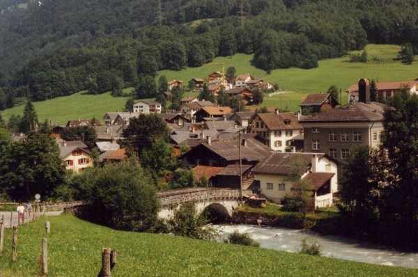 Rüti Vorderseite